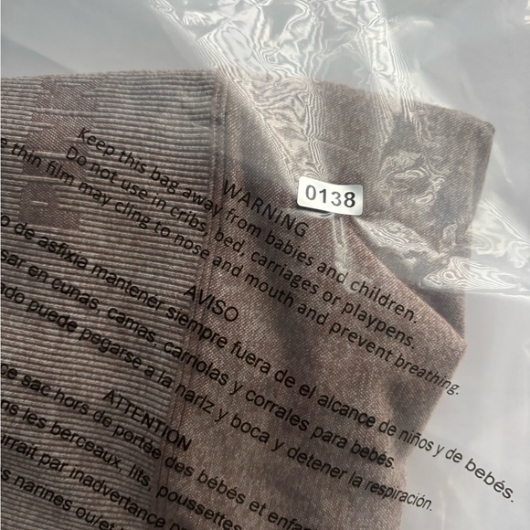 PINK Victoria's Secret Active Brown Shorts - Picture 8 of 8